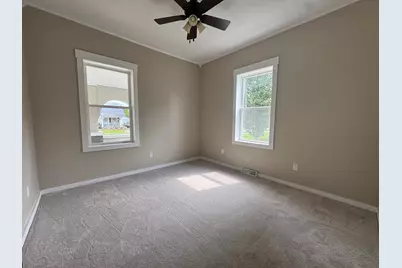 909 W Prairie Street, Marion, IL 62959 - Photo 21