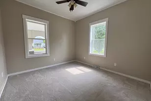 909 W Prairie St, Marion, IL 62959 - Photo 21