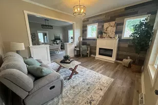 909 W Prairie St, Marion, IL 62959 - Photo 3