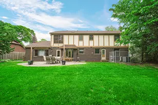 3818 Russett Ln, Northbrook, IL 60062 - Photo 23