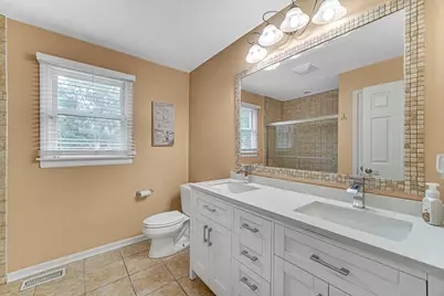 3818 Russett Lane, Northbrook, IL 60062 - Photo 9
