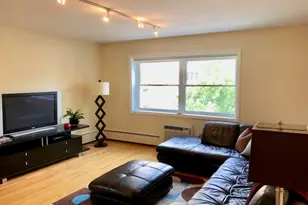 530 W Barry Ave, Chicago, IL 60657 - Photo 9