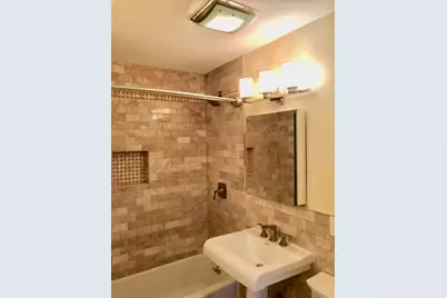 530 W Barry Avenue #4H, Chicago, IL 60657 - Photo 3