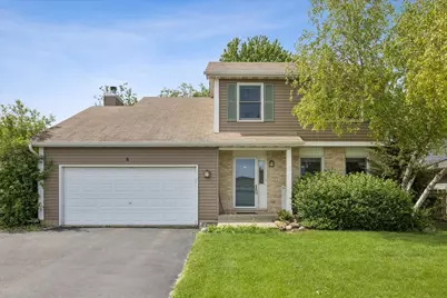 6 Crofton Court, Lake in the Hills, IL 60156 - Photo 1