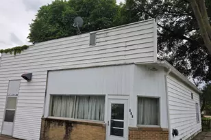 727 Sycamore St, Ottawa, IL 61350 - Photo 9