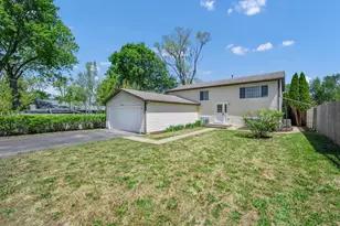 34841 N Oakside Ave, Ingleside, IL 60041 - Photo 1