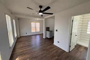 404 Sherman St, Joliet, IL 60433 - Photo 9