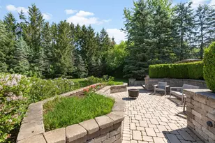 320 Camelot Ln, Libertyville, IL 60048 - Photo 47
