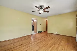 331 E Dresser Rd, Dekalb, IL 60115 - Photo 3