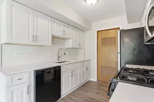 15826 Farm Hill Dr, Orland Park, IL 60462 - Photo 7