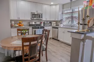 326 S Hudson St, Westmont, IL 60559 - Photo 13