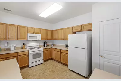 13372 Longmeadow Drive, Huntley, IL 60142 - Photo 11