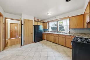 7058 S Fairfield Ave, Chicago, IL 60629 - Photo 9