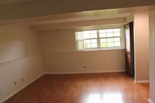 410 Ashwood Ct, Vernon Hills, IL 60061 - Photo 7