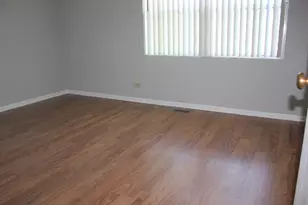 410 Ashwood Ct, Vernon Hills, IL 60061 - Photo 11