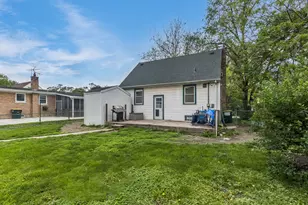 17639 Roy St, Lansing, IL 60438 - Photo 7