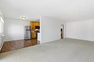 2620 N Windsor Dr, Arlington Heights, IL 60004 - Photo 5