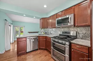 858 Shorewood Dr, Bartlett, IL 60103 - Photo 3