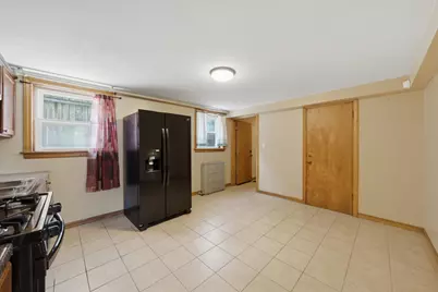 7058 S Fairfield Avenue #Garden, Chicago, IL 60629 - Photo 11