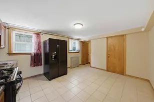 7058 S Fairfield Ave, Chicago, IL 60629 - Photo 11