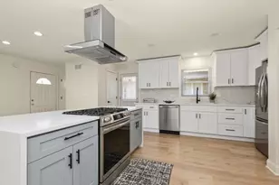 505 E 146th St, Dolton, IL 60419 - Photo 9