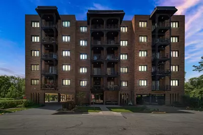 9395 Landings Lane #303, Des Plaines, IL 60016 - Photo 1