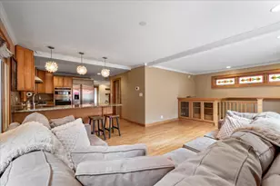 4947 Estes Ave, Skokie, IL 60077 - Photo 15