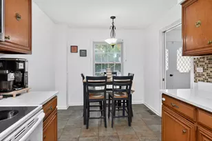 2S742 Ave Orleans, Oak Brook, IL 60523 - Photo 9