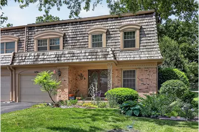 2S742 Avenue Orleans, Oak Brook, IL 60523 - Photo 1