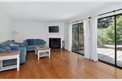 2S742 Avenue Orleans, Oak Brook, IL 60523 - Photo 3