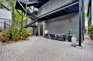 1109 W 16th St, Chicago, IL 60608 - Photo 23