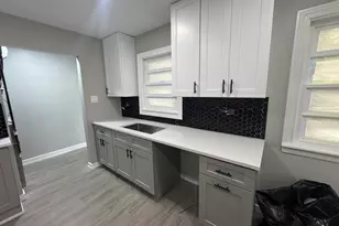 9800 S 51st Ave, Oak Lawn, IL 60453 - Photo 5