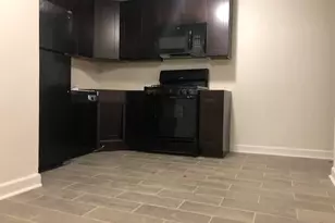 4054 N Sheridan Rd, Chicago, IL 60613 - Photo 3