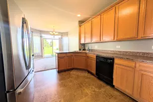 1014 Heron Cir, Joliet, IL 60431 - Photo 7