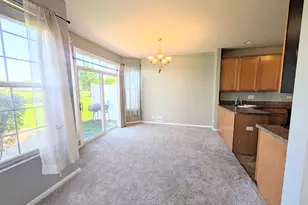 1014 Heron Cir, Joliet, IL 60431 - Photo 5
