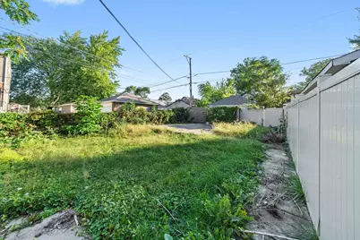 7643 S Paxton Avenue, Chicago, IL 60649 - Photo 21