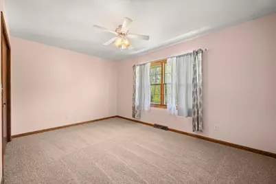 3347 Meadow Trail W, Dekalb, IL 60115 - Photo 23