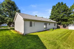 406 E Beardsley Ave, Champaign, IL 61820 - Photo 5