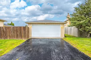 4024 W 172nd Pl, Country Club Hills, IL 60478 - Photo 3