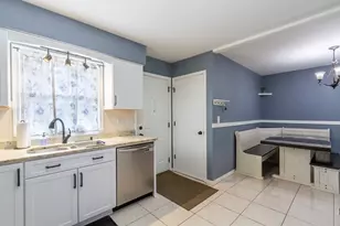 217 Fishing Lane, Wood Dale, IL 60191 - Photo 7