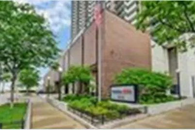 6033 N Sheridan Road #17H, Chicago, IL 60660 - Photo 1