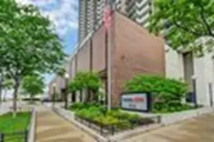 6033 N Sheridan Rd, Chicago, IL 60660 - Photo 1