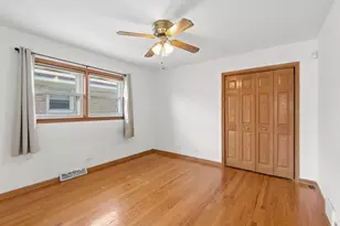 8600 W Ainslie St, Norridge, IL 60706 - Photo 13