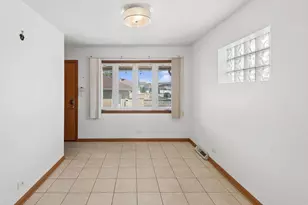 8600 W Ainslie St, Norridge, IL 60706 - Photo 9