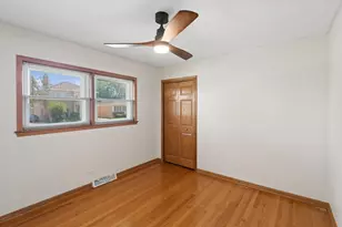 8600 W Ainslie St, Norridge, IL 60706 - Photo 17