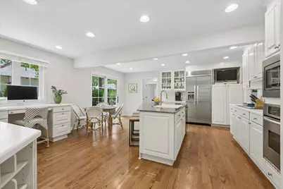 311 Hyatt Drive, Libertyville, IL 60048 - Photo 5