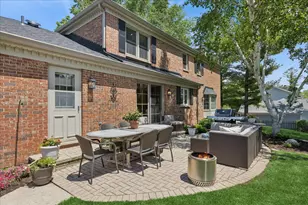 311 Hyatt Dr, Libertyville, IL 60048 - Photo 3
