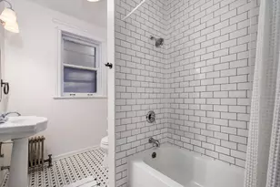 1365 E 52nd St, Chicago, IL 60615 - Photo 19