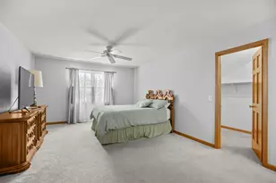 27W225 Ash Ct, Winfield, IL 60190 - Photo 11