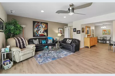 4050 Dundee Road #303, Northbrook, IL 60062 - Photo 7